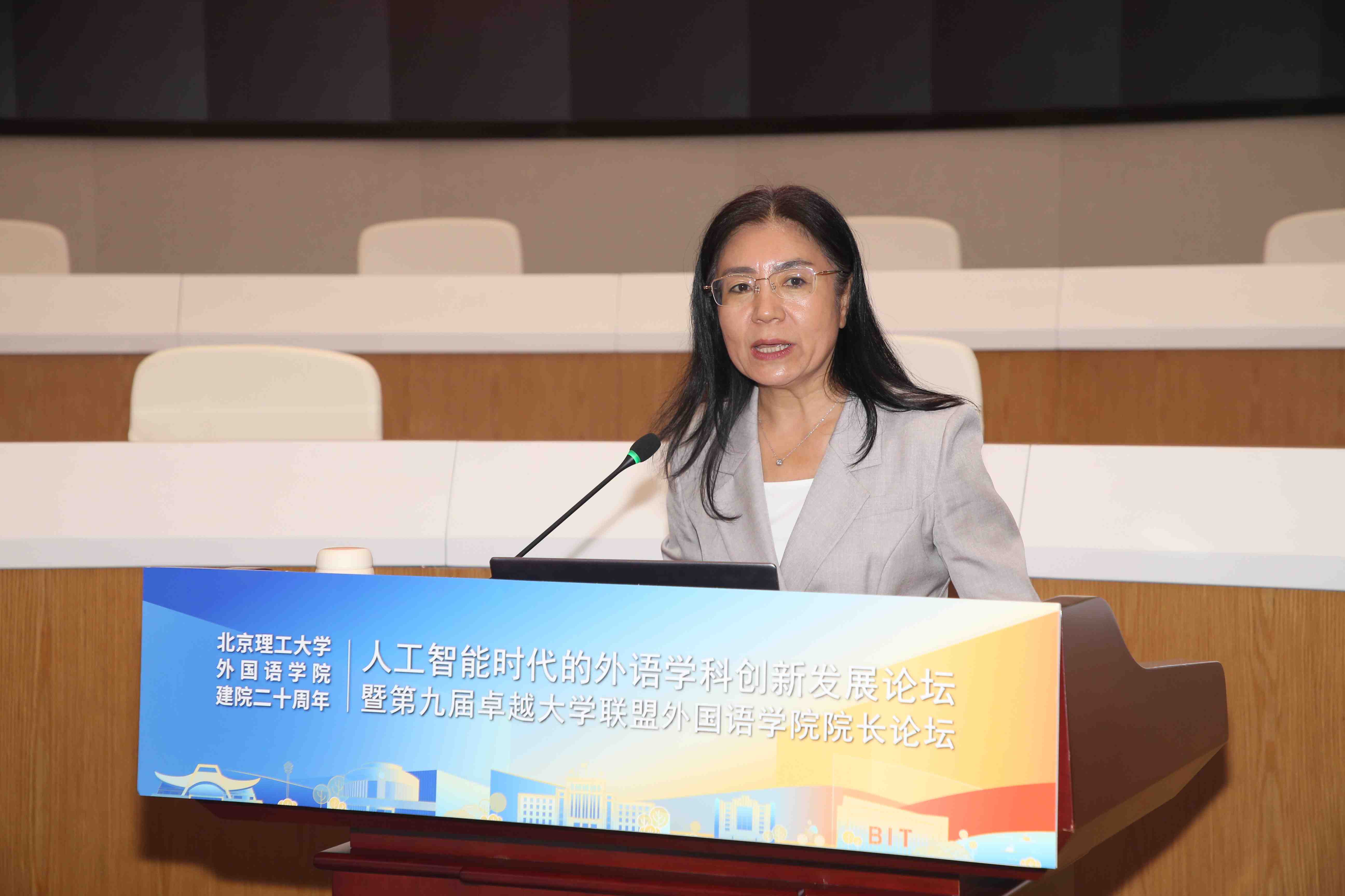 宁琦.JPG 宁琦.JPG